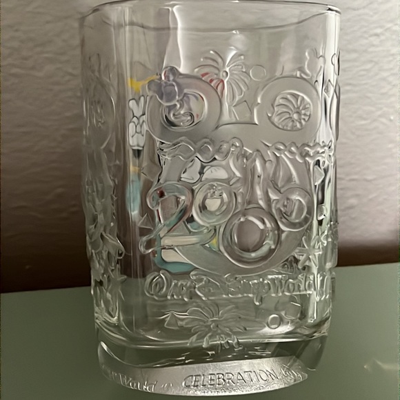 2 DisneyWorld Collectible Glasses 2000 Mickey Mouse Animal Kingdom Magic Kingdom - Picture 4 of 13